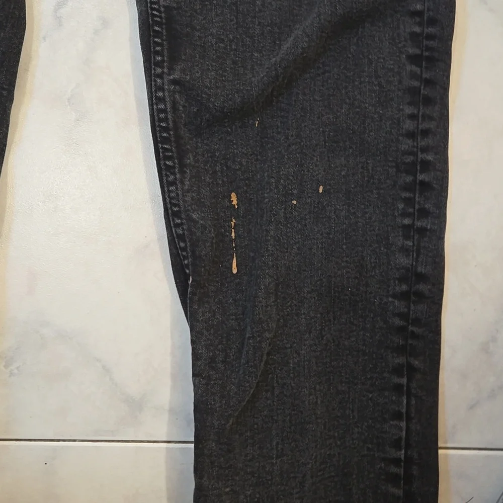 Men's DKNY Jeans - Picture 6 of 15